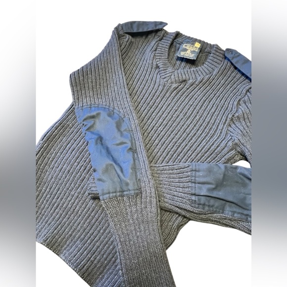 VTG USAF Military Issue Sweater Navy Military 100 % Virgin Wool 38 - Picture 3 of 7